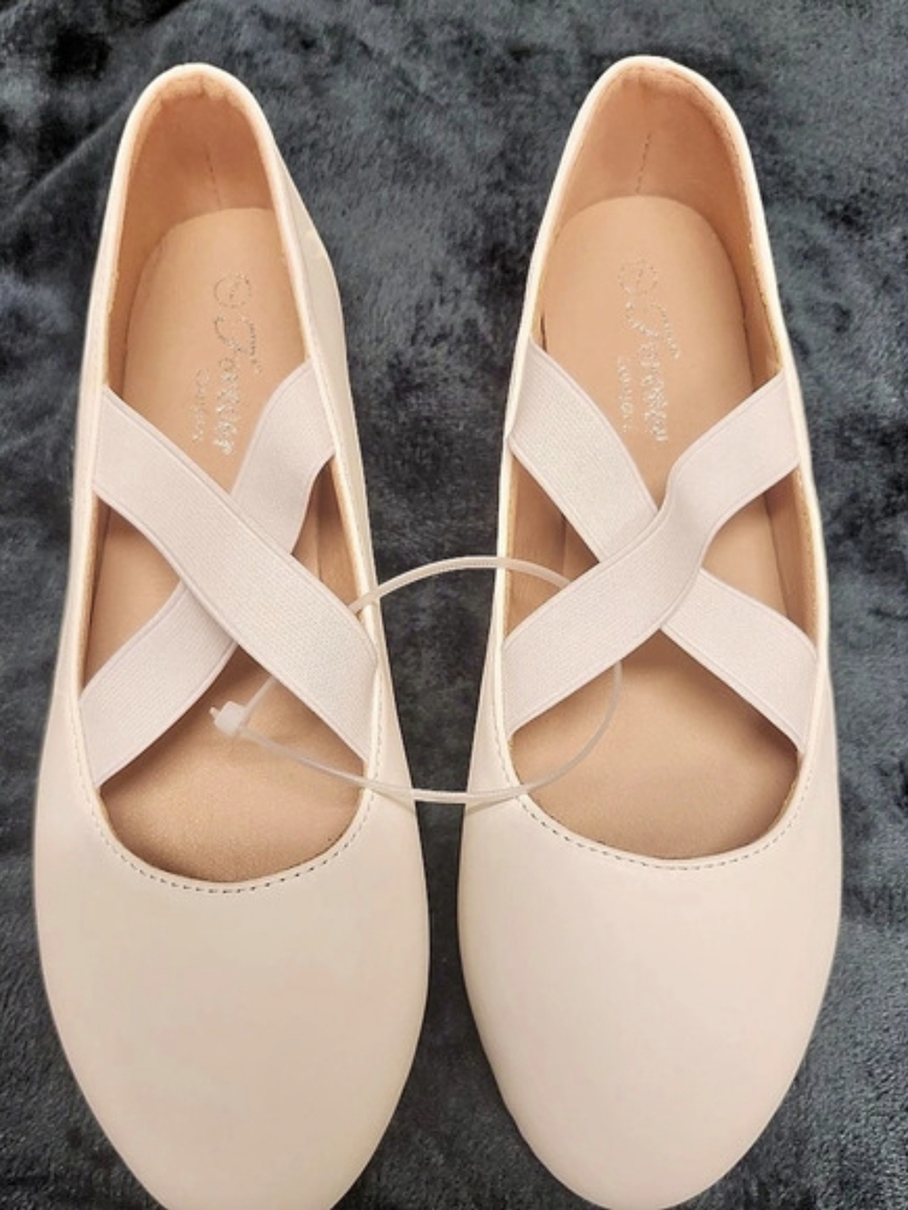Skechers Beige Cross Strap Ballet Flats Like New